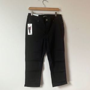 Up! Women’s Pull-on crop  pant